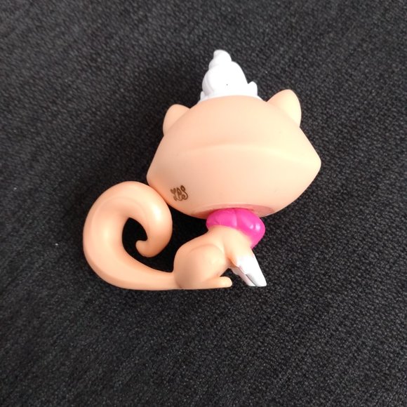 Authentic Littlest Pet Shop LPS #3077 Cat Sweet Delights Peach Toy - Picture 2 of 5